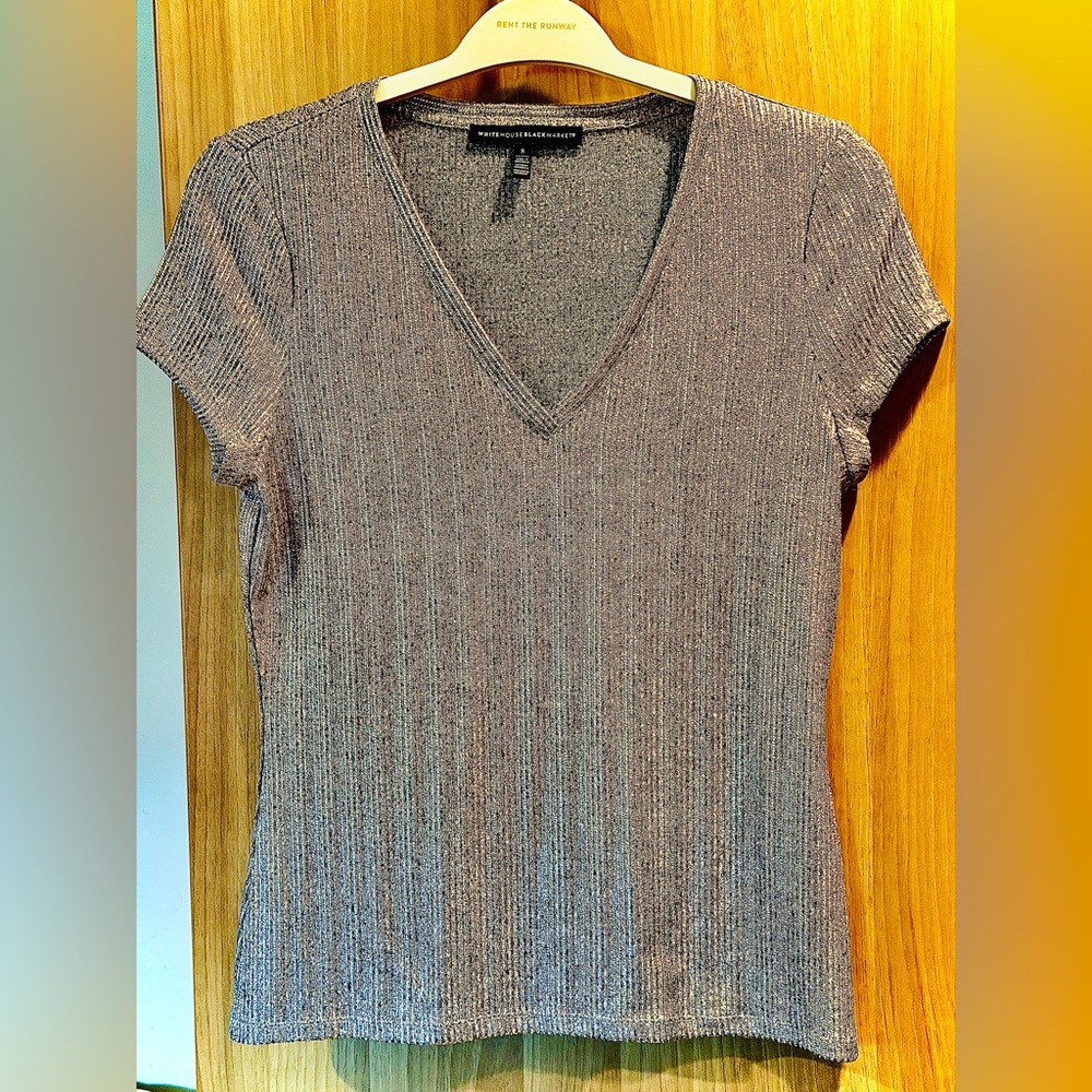 White House Black Market Metallic Gold Ribbed V-Neck Short Sleeve Top Size Small